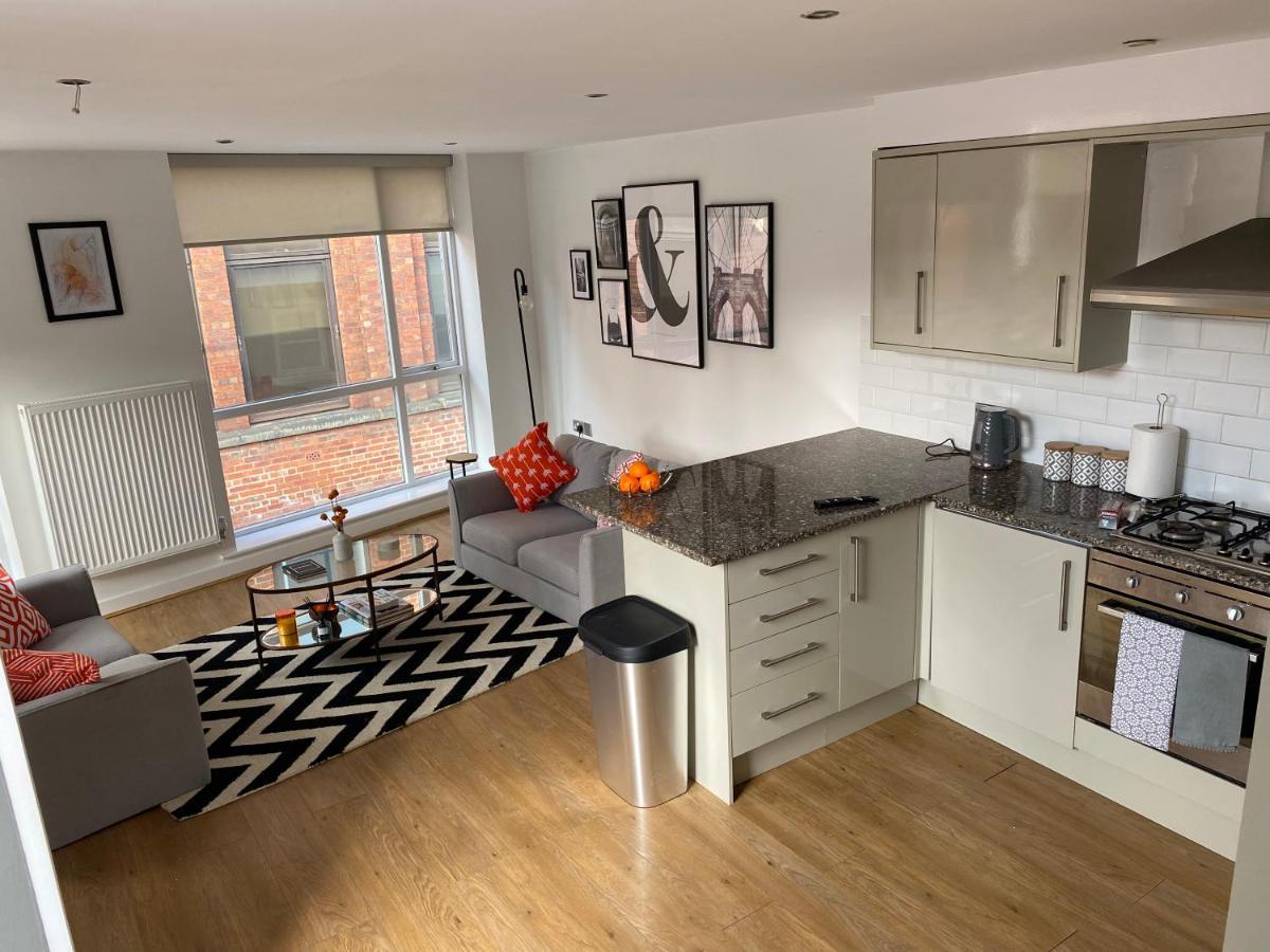 Central Leeds Townhouse With Private Roof Garden Sleeps 4 Экстерьер фото