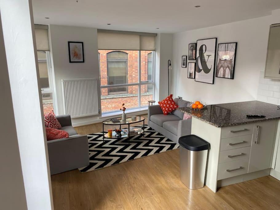 Central Leeds Townhouse With Private Roof Garden Sleeps 4 Экстерьер фото