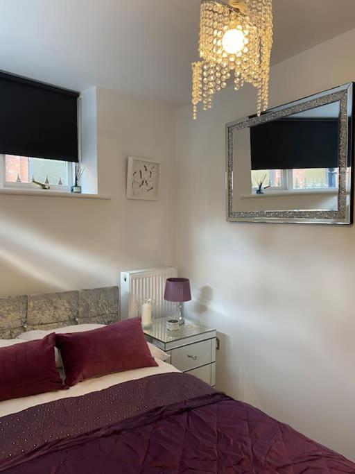 Central Leeds Townhouse With Private Roof Garden Sleeps 4 Экстерьер фото