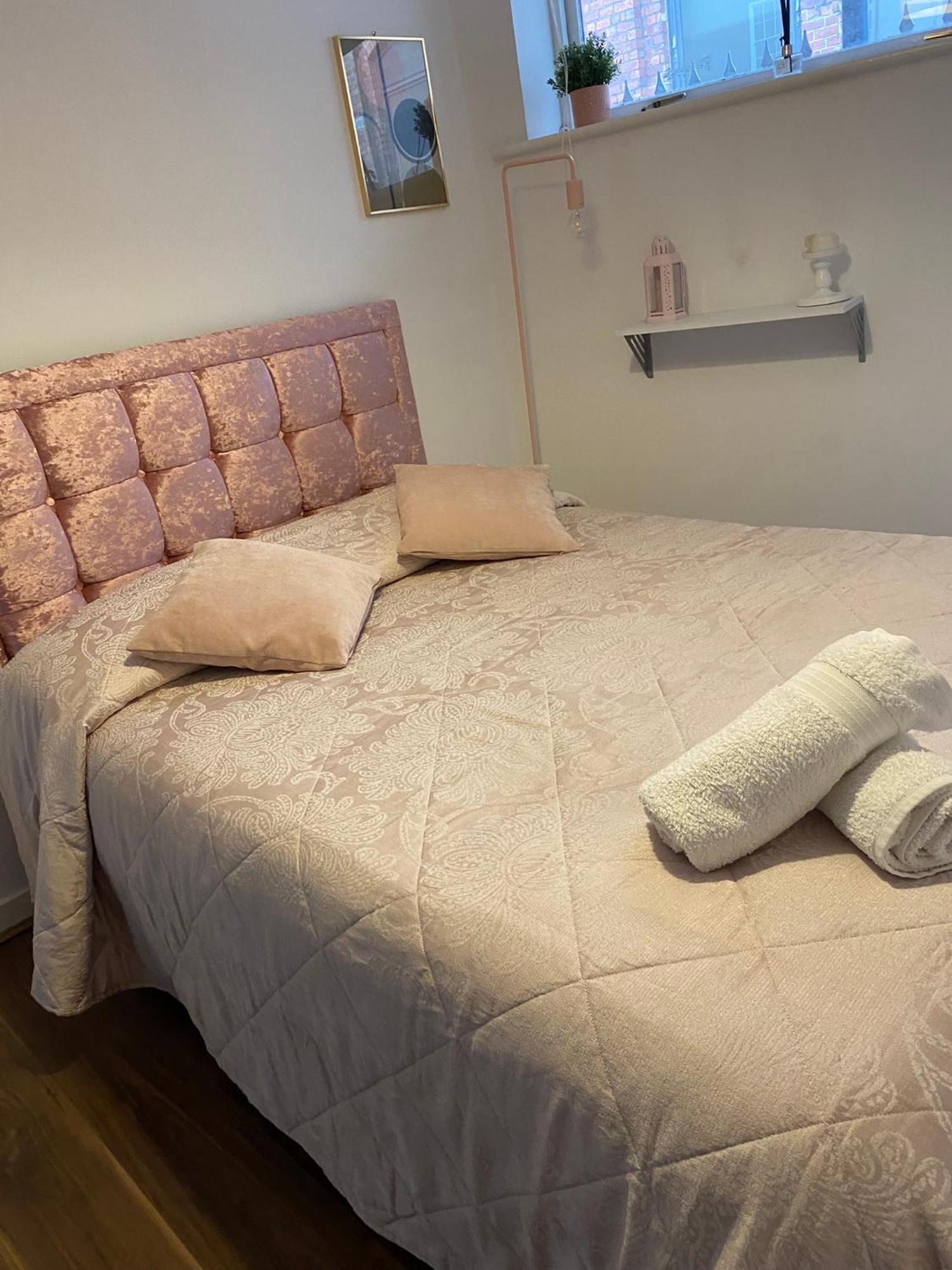 Central Leeds Townhouse With Private Roof Garden Sleeps 4 Экстерьер фото